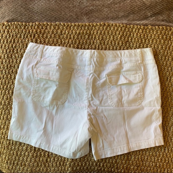 CASLON White Utility Shorts Size 16 - Picture 2 of 7